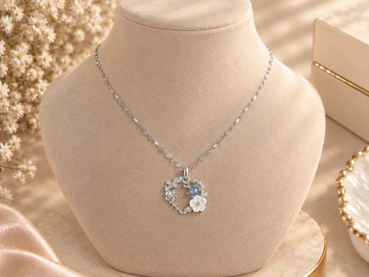 Collier Cœur Pierre de Lune argenté en acier inoxydable