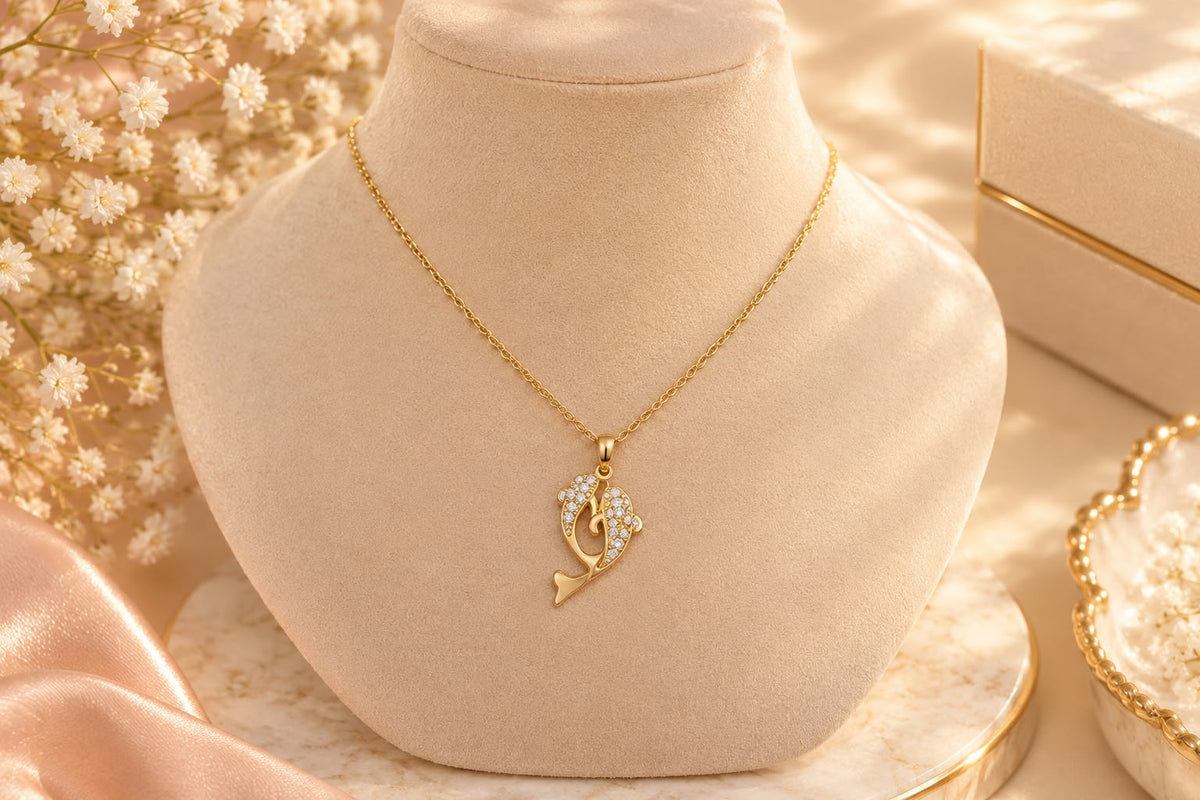 Collier Dauphin doré en acier inoxydable