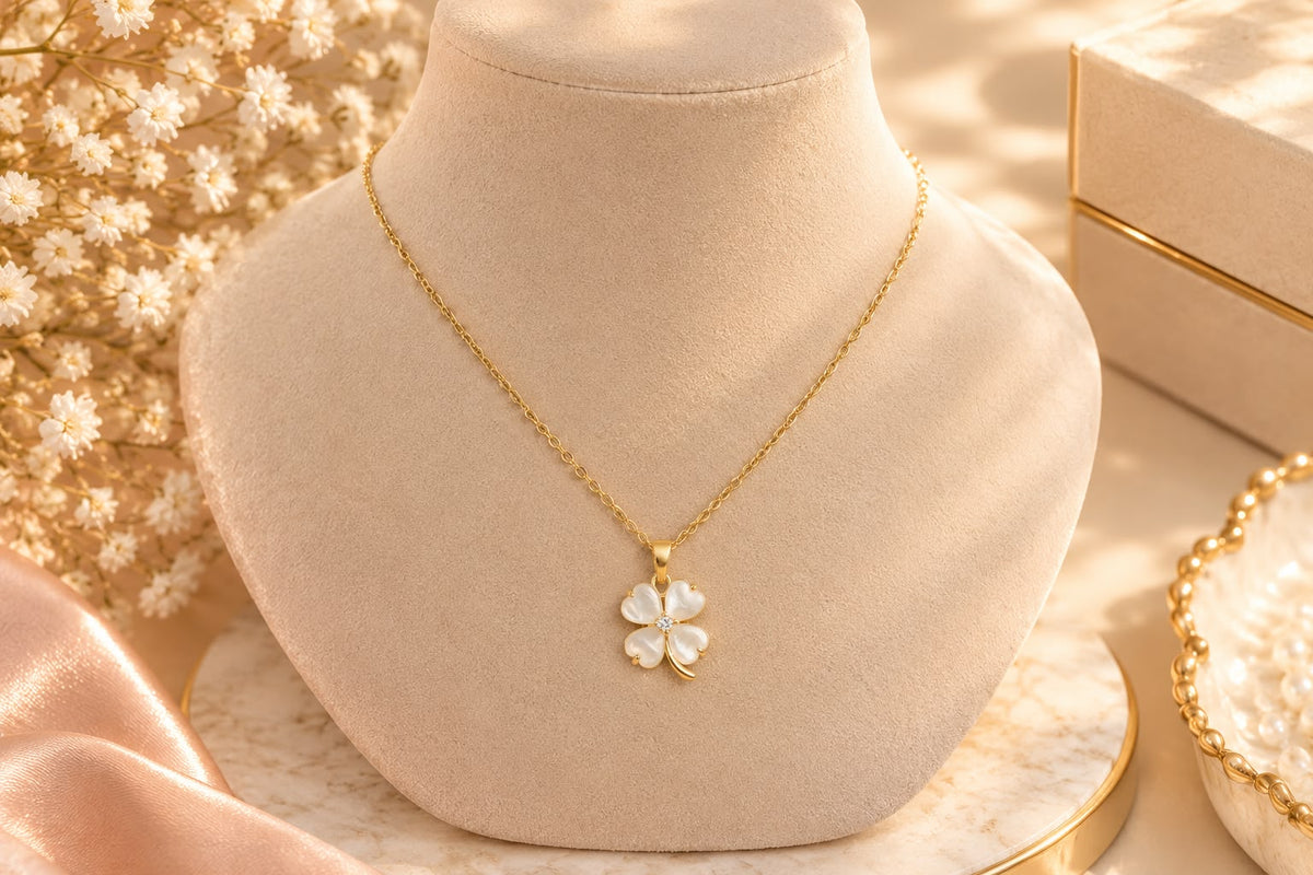 Collier Trèfle Opale doré en acier inoxydable